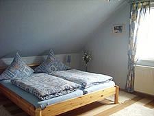 Schlafzimmer mit Doppelbett FW 1