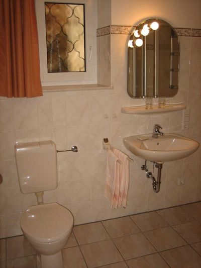 Dusche & WC große Wohnung