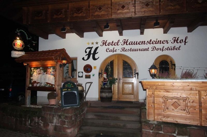 Hotel Hauensteiner Hof - Café Restaurant Dorfstübel
