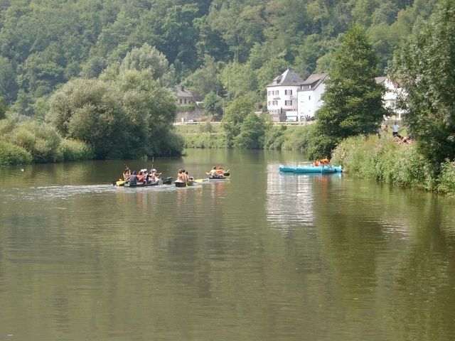 Kanus auf der Lahn