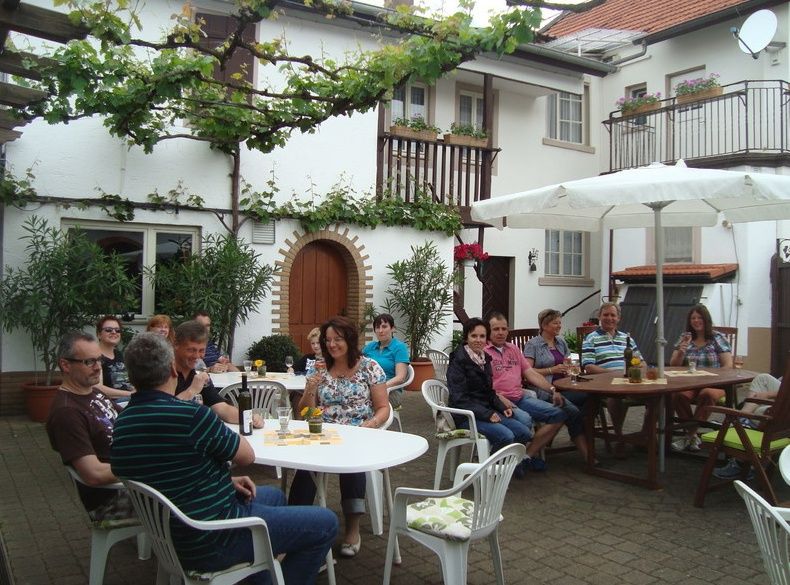 Weingut, Gästehaus und Straußwirtschaft Merz