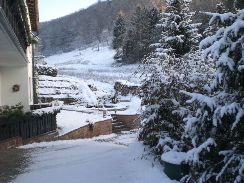 Der winterliche Weg zu Ihrer Ferienwohnung