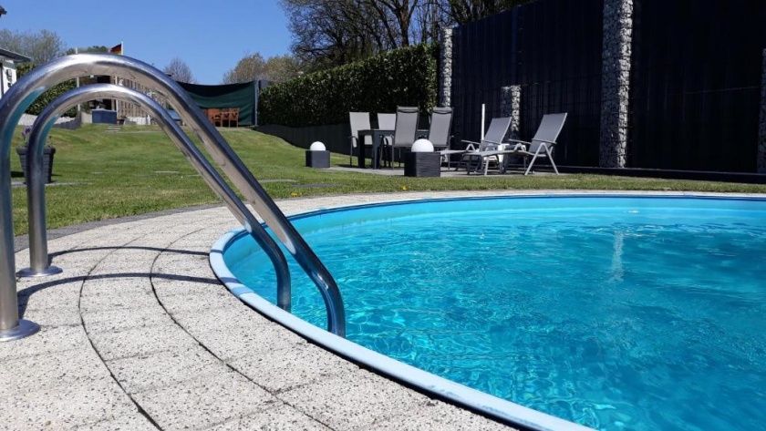 Ferienwohnung Meyer mit Pool und Gartensauna