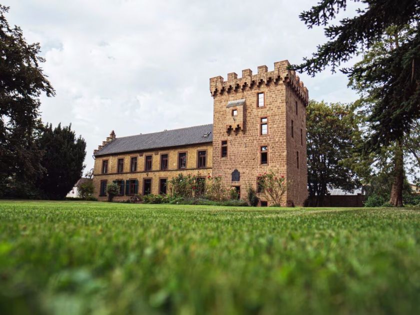 Ferienwohnung Unterm Dach im Herrenhaus Burg Vlatten