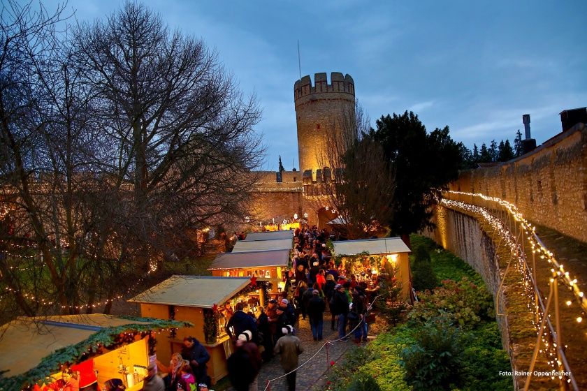 Weihnachtsmarkt an der Burgkirche Ingelheim